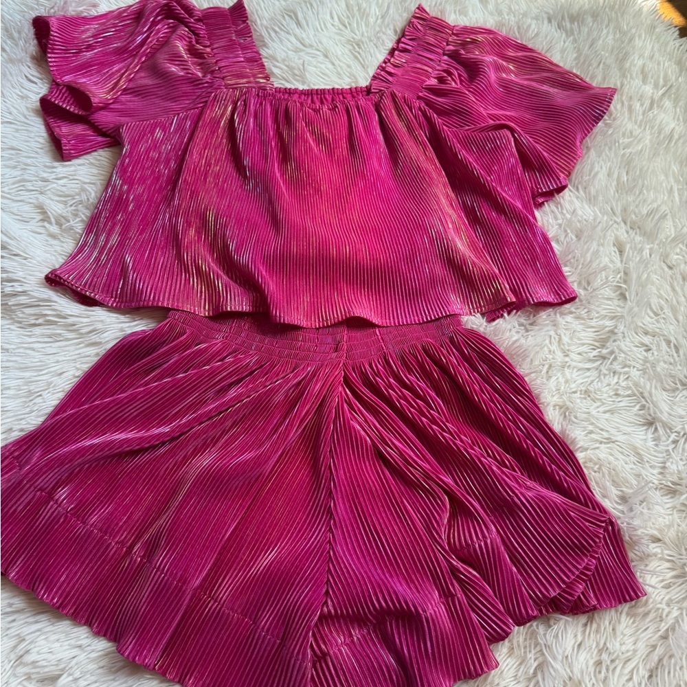 Queen of Sparkles set!! Size XL (girls size 4-16) excellent condition.